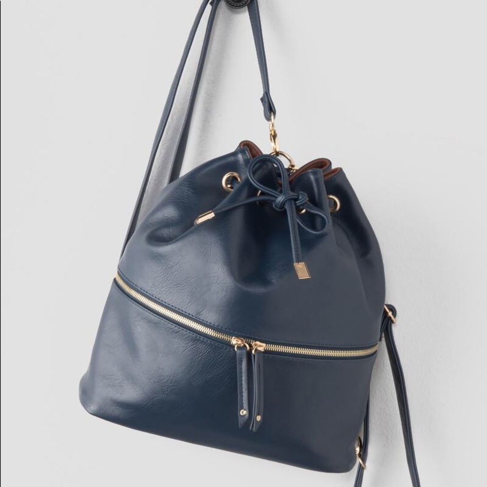 Reversible backpack!
